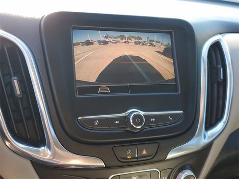Used 2023 Chevrolet Equinox LS image 23