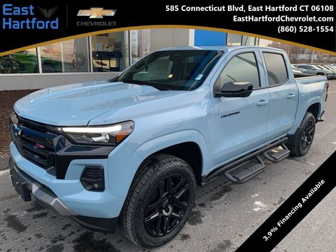 New 2025 Chevrolet Colorado Z71 w/ Technology Package AWD/4WD image 1