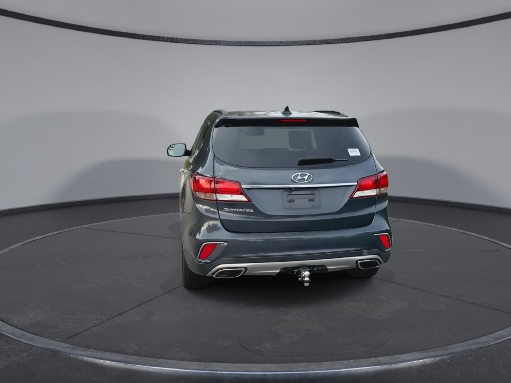 Used 2017 Hyundai Santa Fe SE FWD image 7