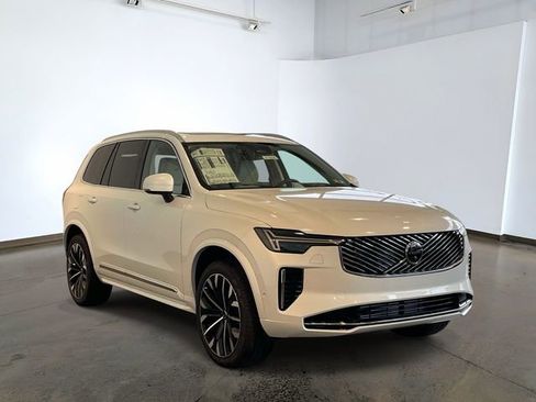 New 2026 Volvo XC90 T8 Ultra w/ Protection Package Premier AWD/4WD image 3