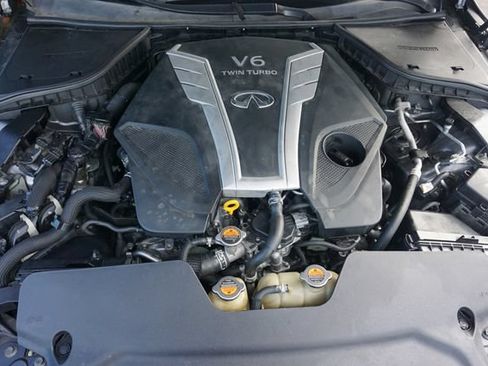 Used 2017 INFINITI Q60 3.0t w/ Cargo Package RWD image 11