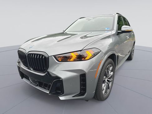 New 2026 BMW X5 xDrive40i w/ M Sport Package AWD/4WD image 5