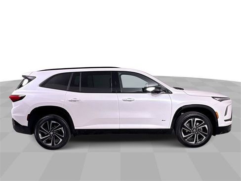 Used 2025 Buick Enclave Sport Touring w/ Power Package image 9
