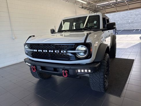 Used 2021 Ford Bronco Wildtrak AWD/4WD image 3