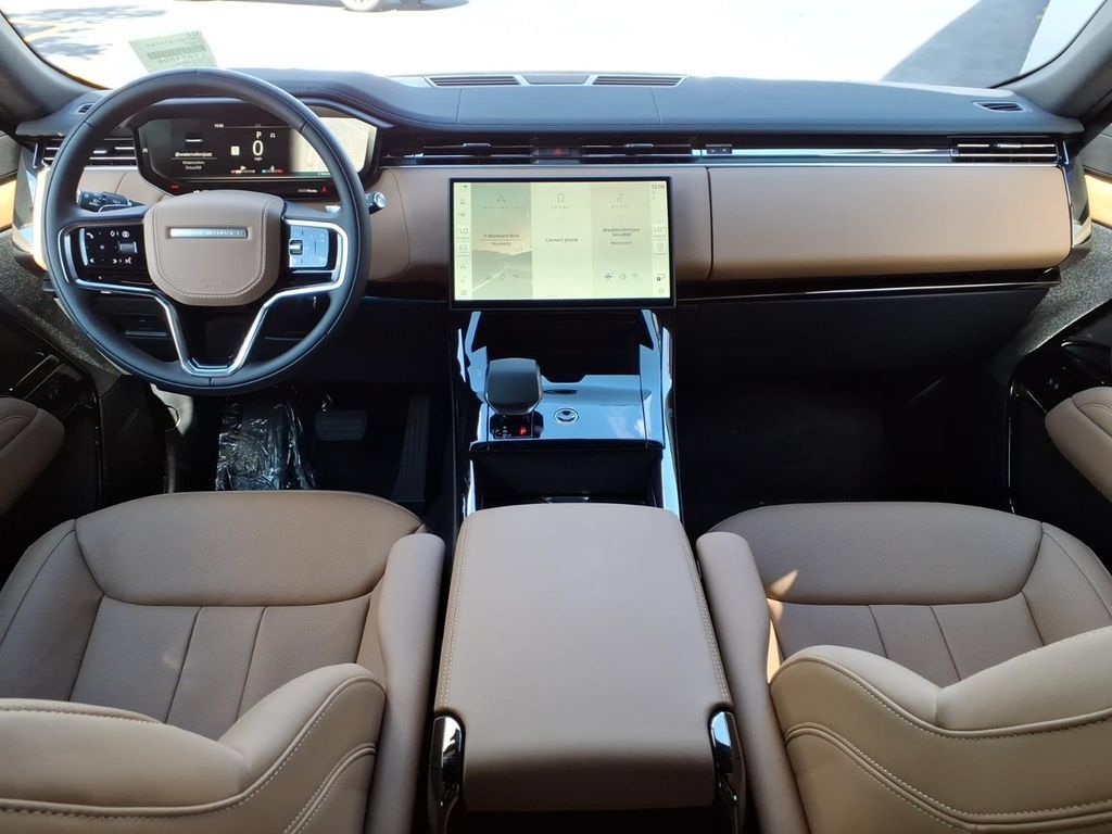 New 2027 Land Rover Range Rover Sport SE AWD/4WD image 9