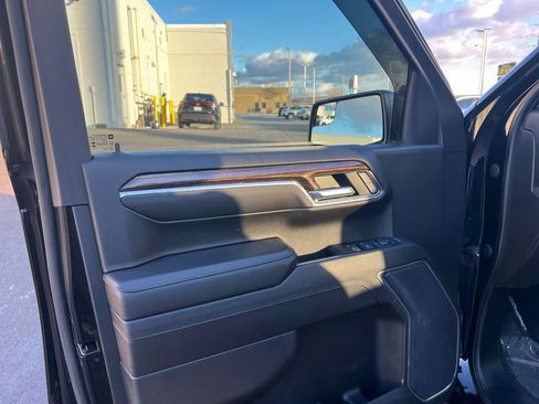 Used 2023 GMC Sierra 1500 Elevation image 24