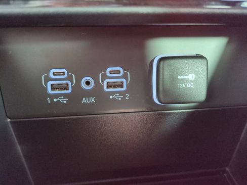 Used 2025 Jeep Grand Cherokee Limited AWD/4WD image 27