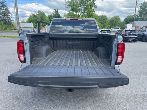 Used 2024 GMC Sierra 1500 Elevation w/ LPO, Elevation Black Package AWD/4WD image 17