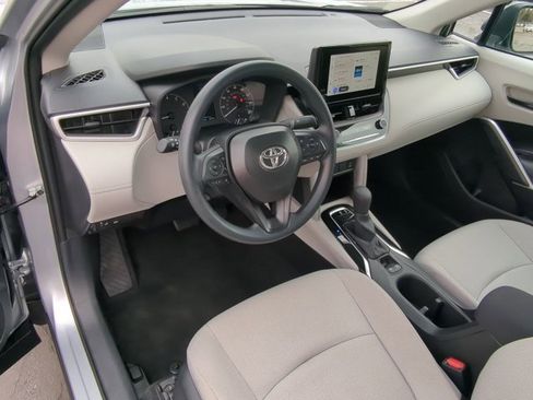 Certified 2025 Toyota Corolla Cross L image 9