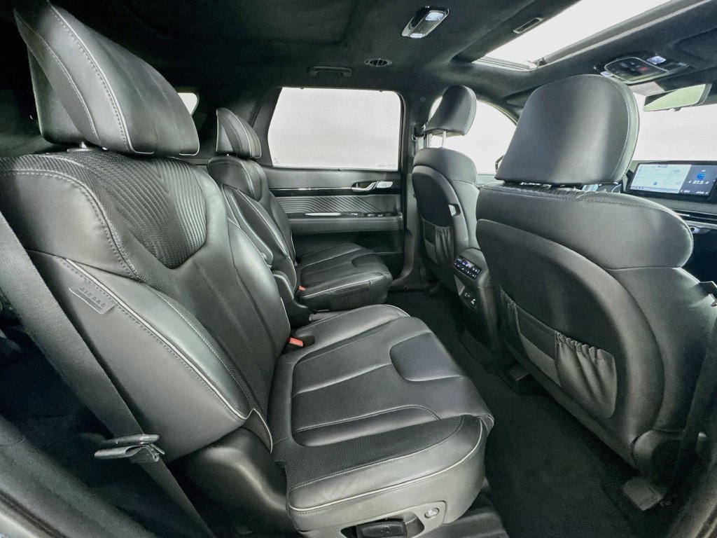 Used 2023 Hyundai Palisade Calligraphy w/ Cargo Package FWD image 36