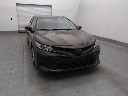 Used 2018 Toyota Camry LE w/ Moonroof Package image 14