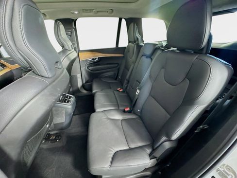 Used 2024 Volvo XC90 B5 Plus w/ Protection Package Premier image 24