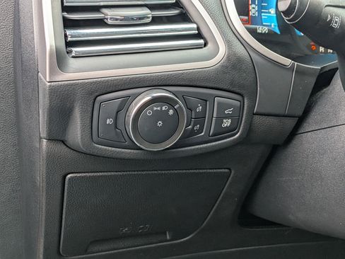 Used 2020 Ford Edge ST-Line w/ Cold Weather Package image 14