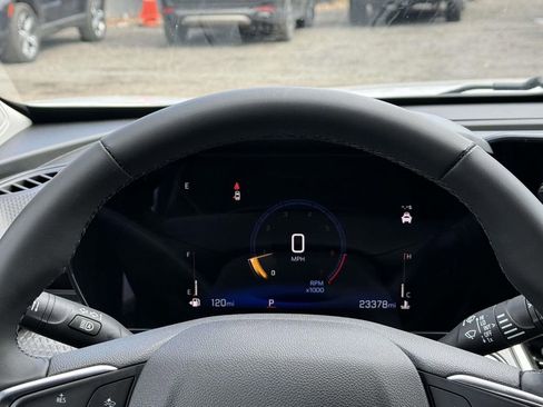 Used 2024 Chevrolet Trax ACTIV w/ Sunroof Package image 18