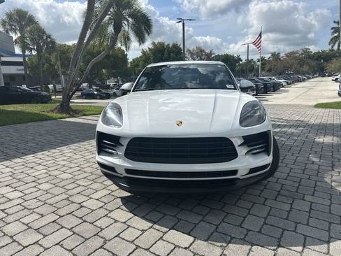 Used 2020 Porsche Macan AWD/4WD image 16
