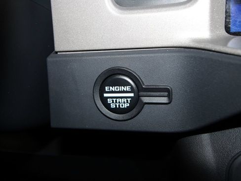 Used 2025 Ford Bronco Outer Banks AWD/4WD image 12