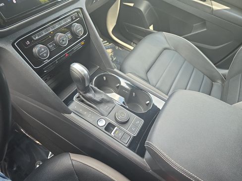 Used 2020 Volkswagen Atlas Cross Sport SEL Premium AWD/4WD image 25