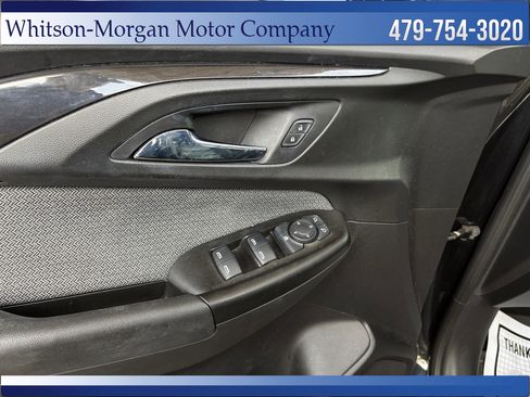 Used 2021 Chevrolet TrailBlazer LT w/ Premium Seating Package FWD image 12