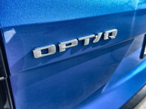 New 2025 Cadillac Optiq Luxury 1 image 32