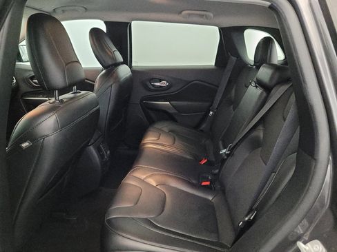 Used 2020 Jeep Cherokee Limited AWD/4WD image 18