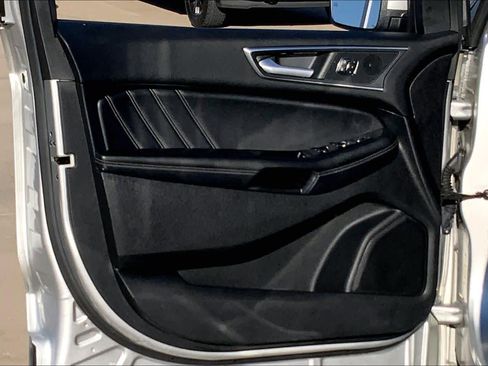 Used 2018 Ford Edge Sport w/ Technology Package image 19