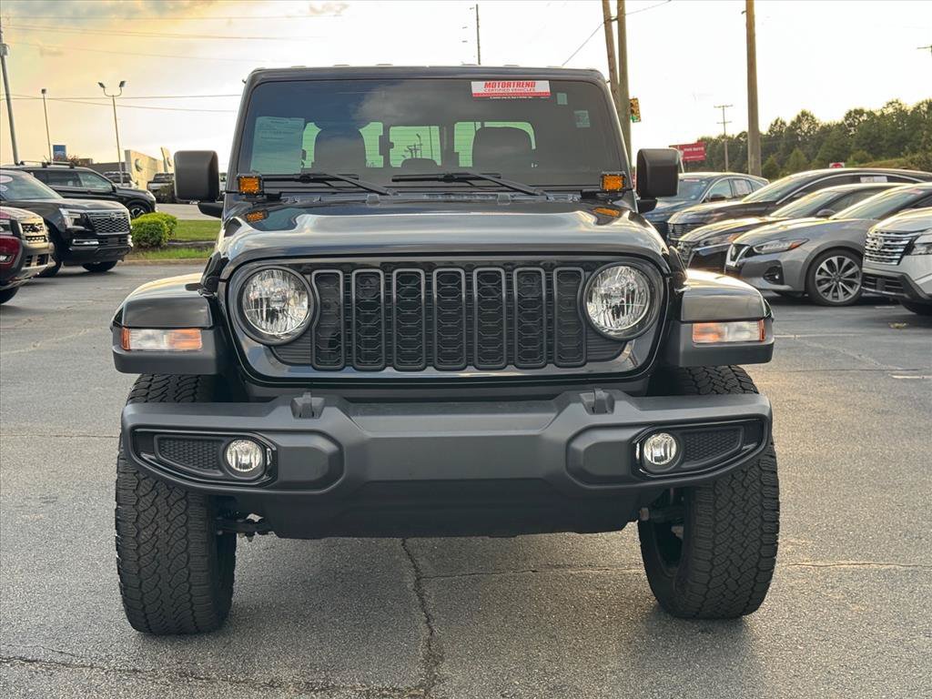 Used 2025 Jeep Gladiator Sport AWD/4WD image 8