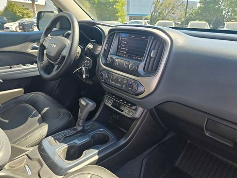 Used 2019 Chevrolet Colorado Z71 image 12