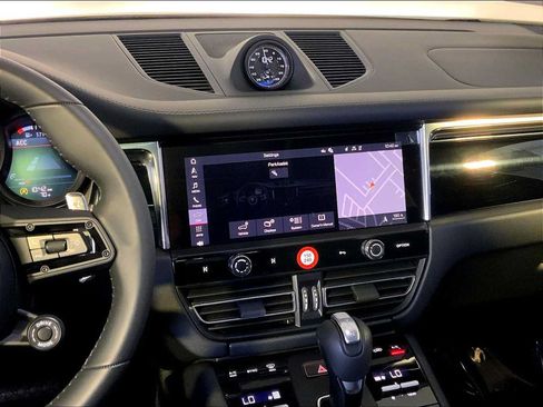 Certified 2026 Porsche Macan Turbo w/ Premium Package Plus AWD/4WD image 16