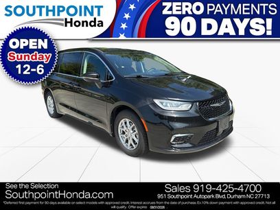 Used 2023 Chrysler Pacifica Touring-L
