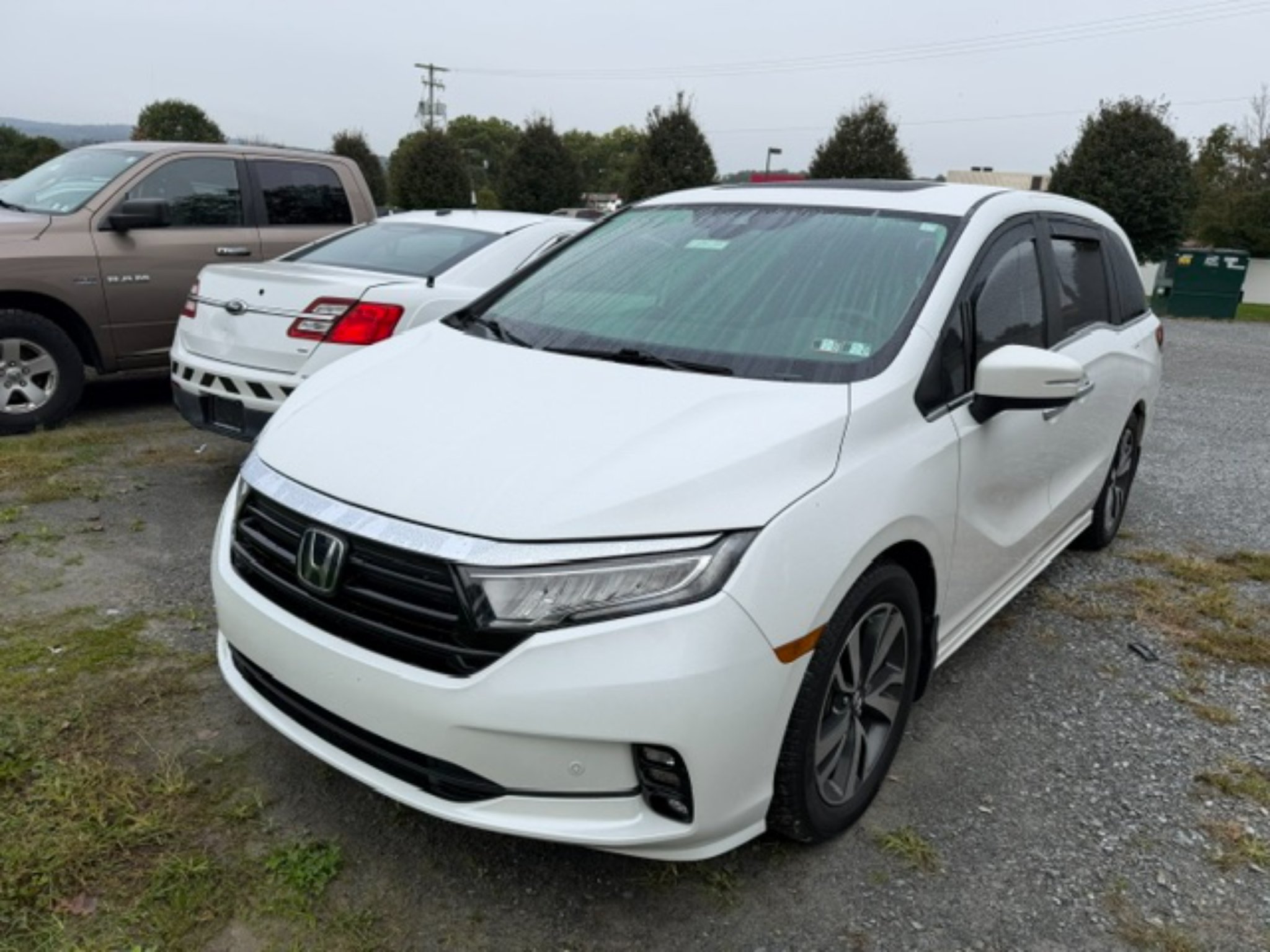 Used 2021 Honda Odyssey Touring image 2