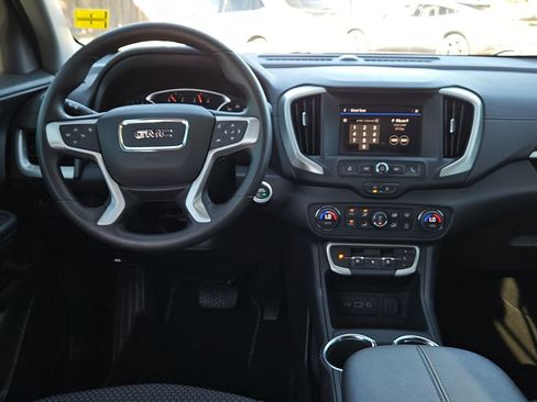 Used 2024 GMC Terrain SLE w/ Driver Convenience Package image 17