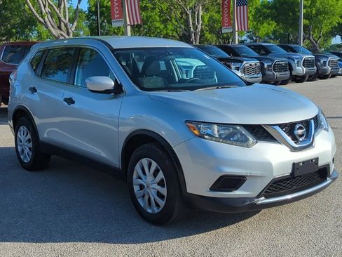 Used 2016 Nissan Rogue S FWD image 3