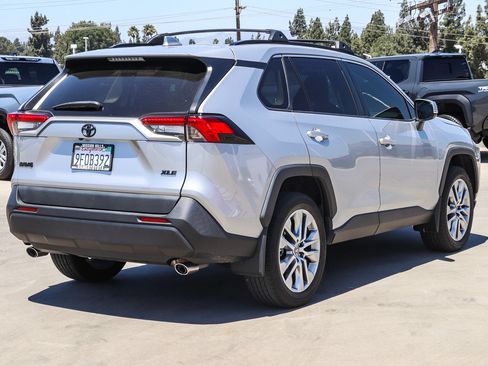 Certified 2023 Toyota RAV4 XLE Premium FWD image 7