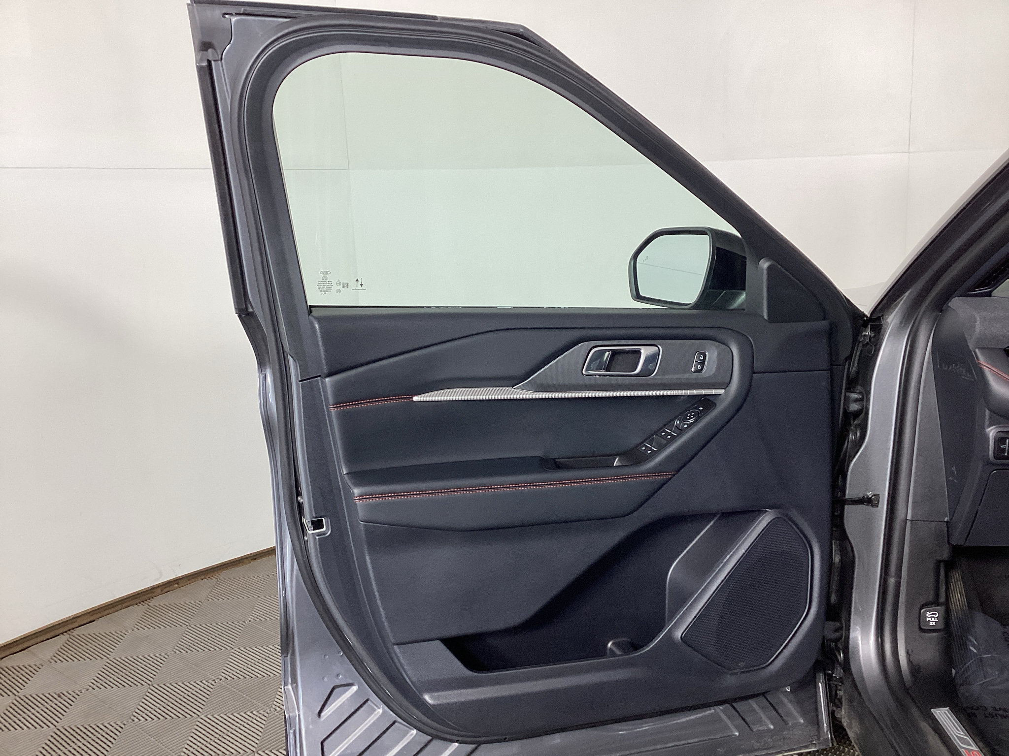 Used 2026 Ford Explorer ST-Line AWD/4WD image 16