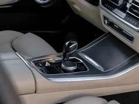 Used 2022 BMW X5 sDrive40i w/ M Sport Package RWD image 30