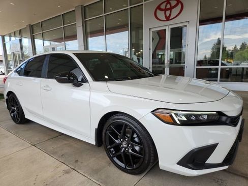 Used 2024 Honda Civic Sport image 4