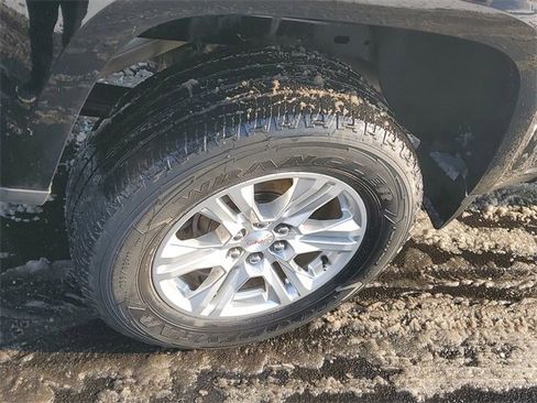 Certified 2019 GMC Canyon SLE w/ Driver Alert Package image 5