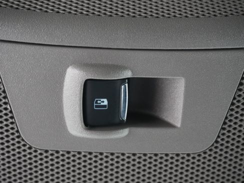 Used 2016 Ford F150 Lariat AWD/4WD image 29