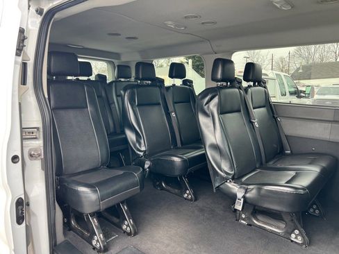 Used 2020 Ford Transit 150 XL image 4