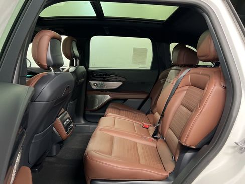 New 2026 Lincoln Nautilus Reserve image 35