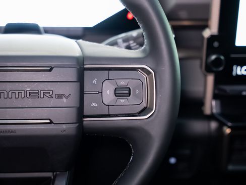 Used 2024 GMC Hummer EV 3X w/ Extreme Off-Road Package AWD/4WD image 46