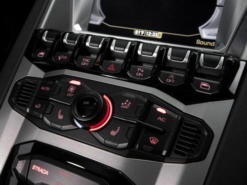 Used 2017 Lamborghini Aventador S image 55