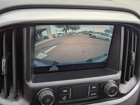 Used 2022 Chevrolet Colorado LT w/ Luxury Package image 25