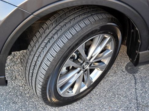 Used 2016 Toyota RAV4 Limited image 5