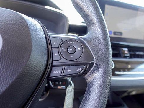 Used 2025 Toyota Corolla LE FWD image 15