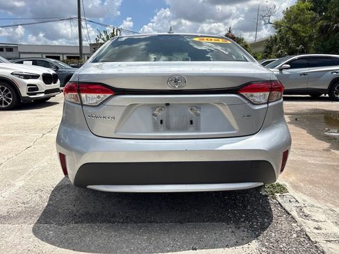 Used 2022 Toyota Corolla LE FWD image 4