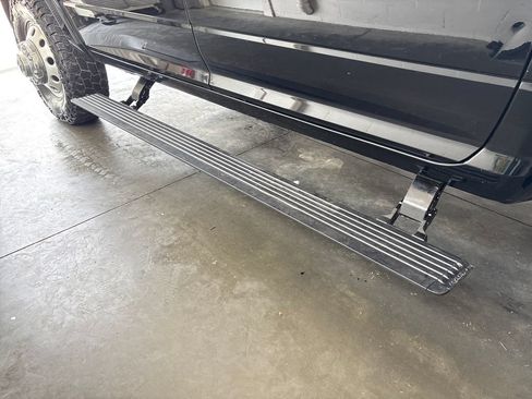 Used 2024 RAM 3500 Limited w/ Towing Technology Group AWD/4WD image 44