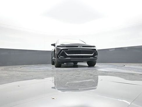 New 2026 Chevrolet Equinox EV LT w/ Midnight Package FWD image 47