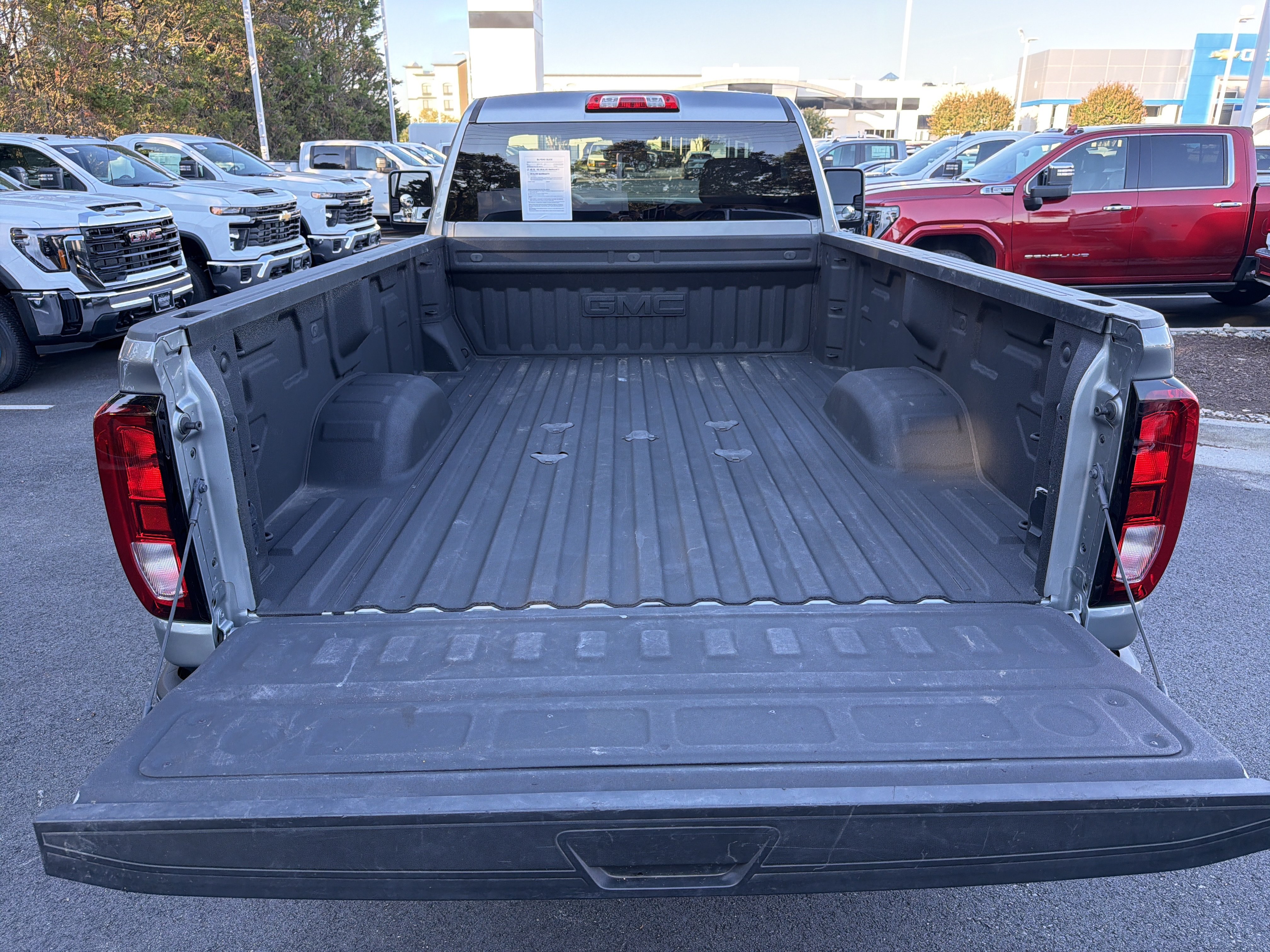 Used 2025 GMC Sierra 2500 SLE AWD/4WD image 34