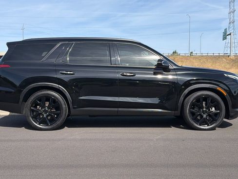 Used 2020 Hyundai Palisade SEL FWD image 2